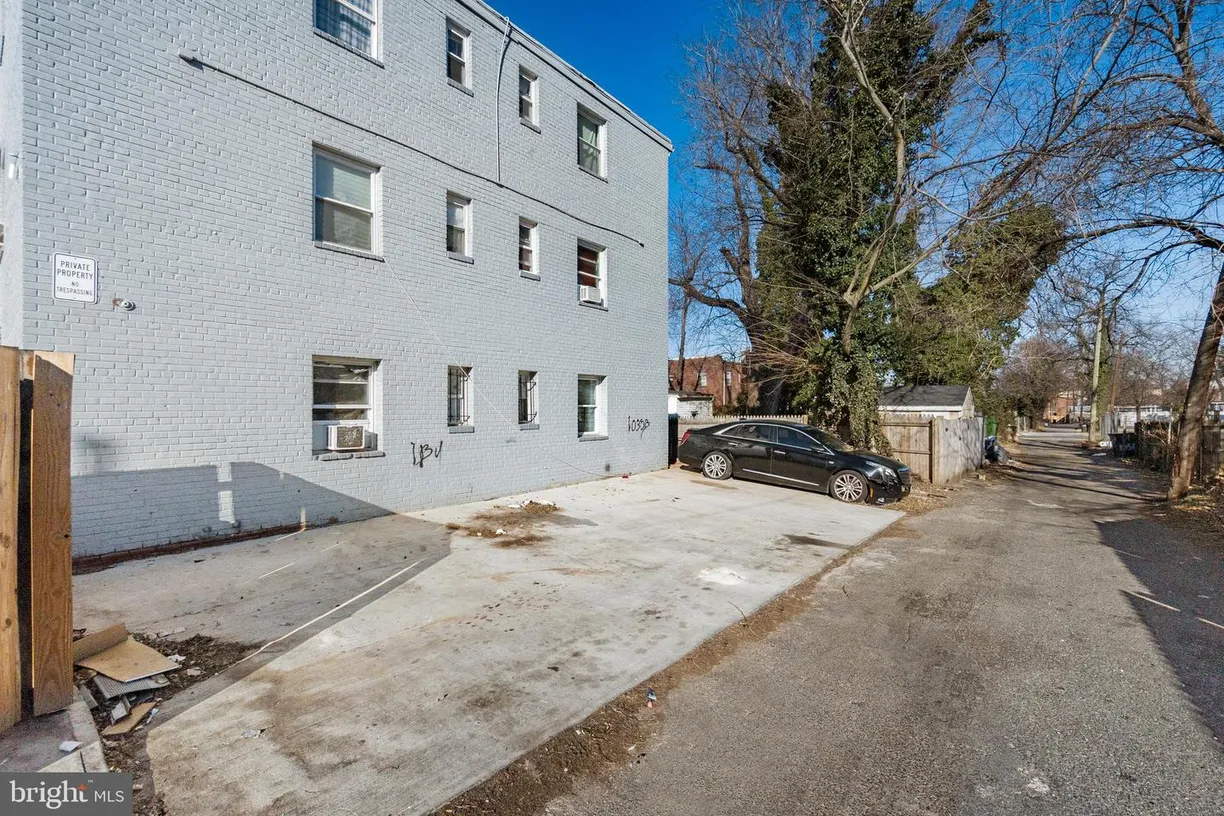 Washington Metro Area Real Estate | View 1035 48th St Ne, 4 | Listing