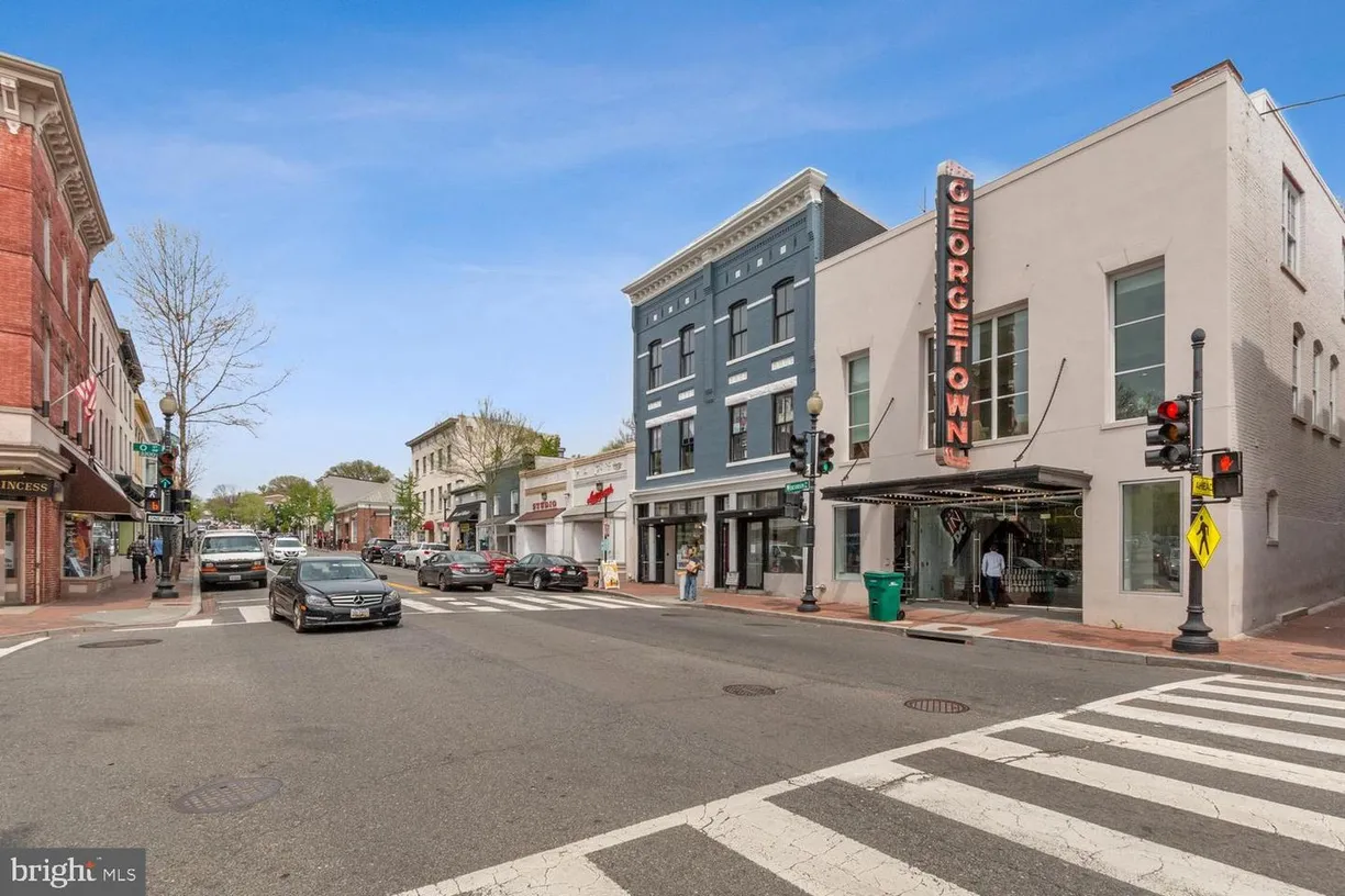 Washington Metro Area Real Estate | View 1351 Wisconsin Ave Nw, 2a | 2 Beds