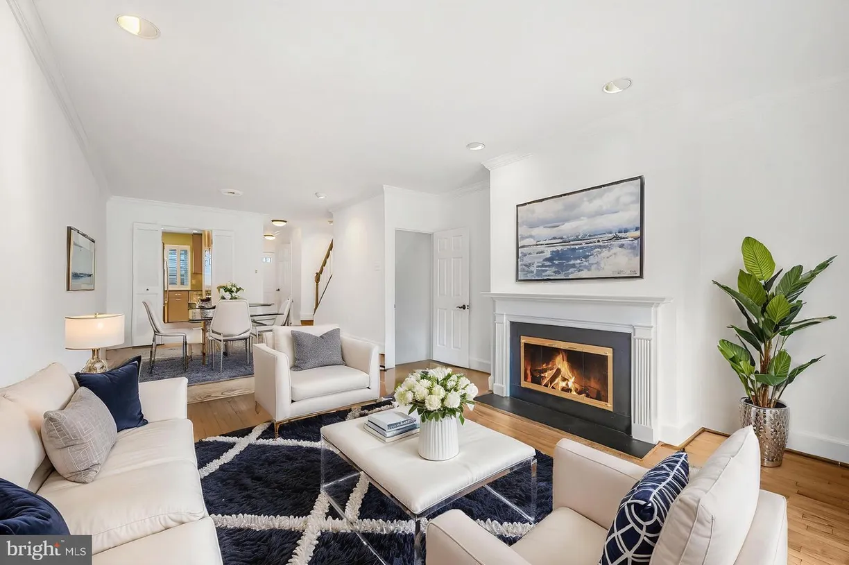 Washington Metro Area Real Estate | View 5310 Connecticut Ave Nw, 2 | 3 Beds, 3 Baths