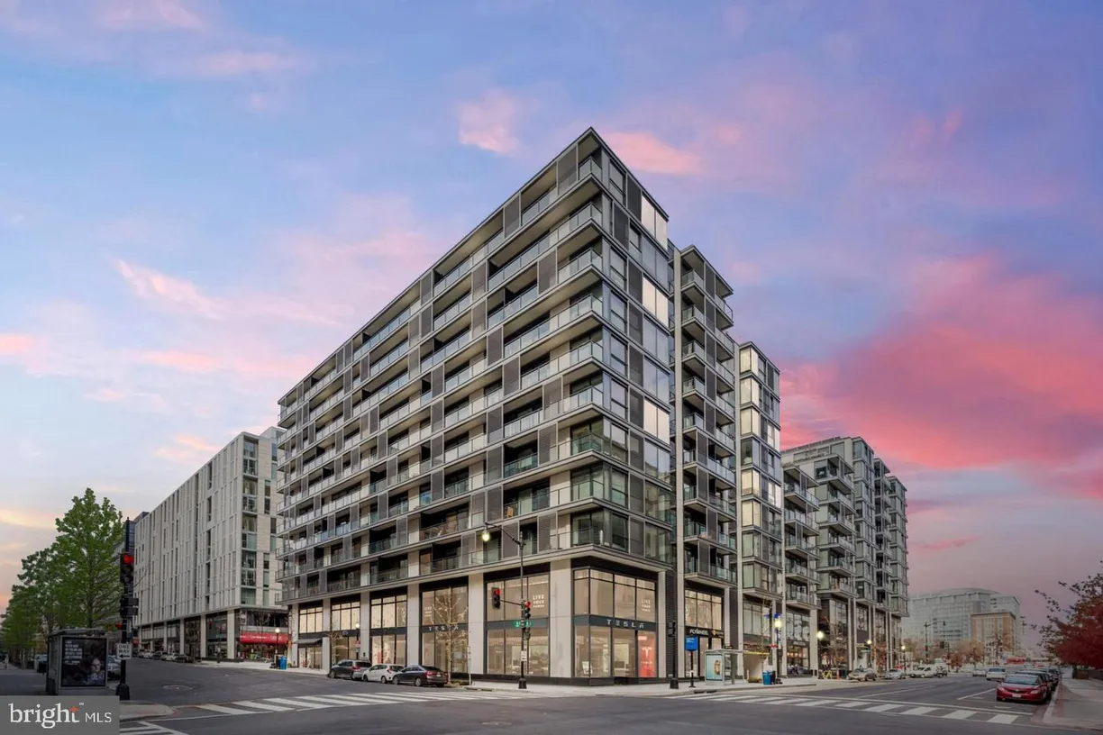 Washington Metro Area Real Estate | View 925 H St Nw, 416 | 2 Beds