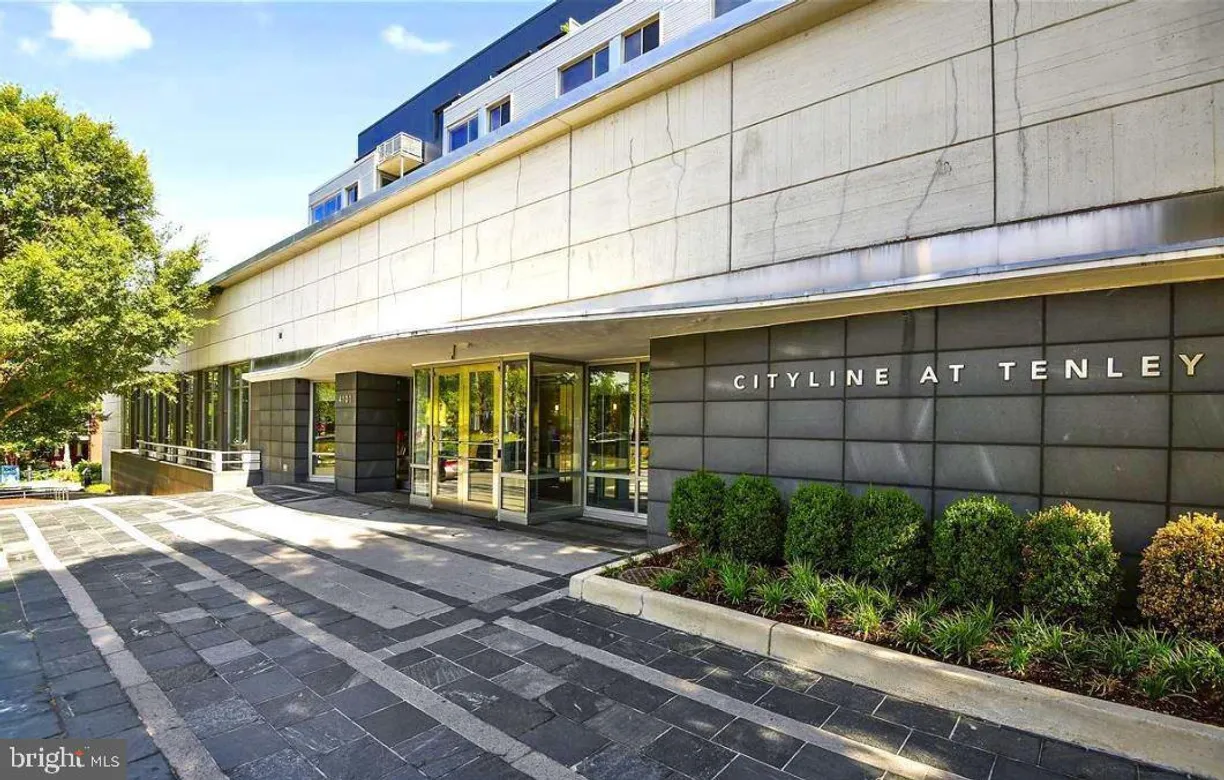 Washington Metro Area Real Estate | View 4101 Albemarle St Nw, 423 | 1 Bed, 1 Bath