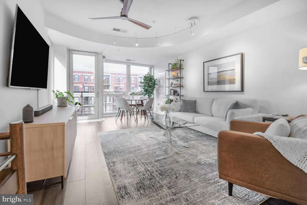 Washington Metro Area Real Estate | View 1209 13th St Nw, 802 | 2 Beds, 2 Baths