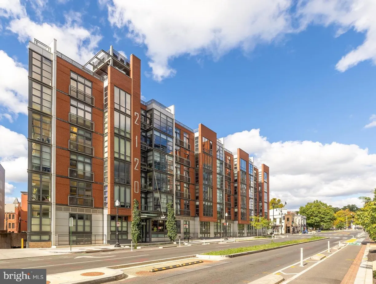 Washington Metro Area Real Estate | View 2120 Vermont Ave Nw, 422 | 1 Bed, 1 Bath