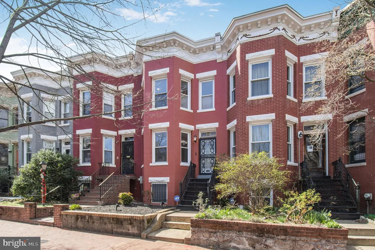 Washington Metro Area Real Estate | View 636 5th St Ne | 3 Beds
