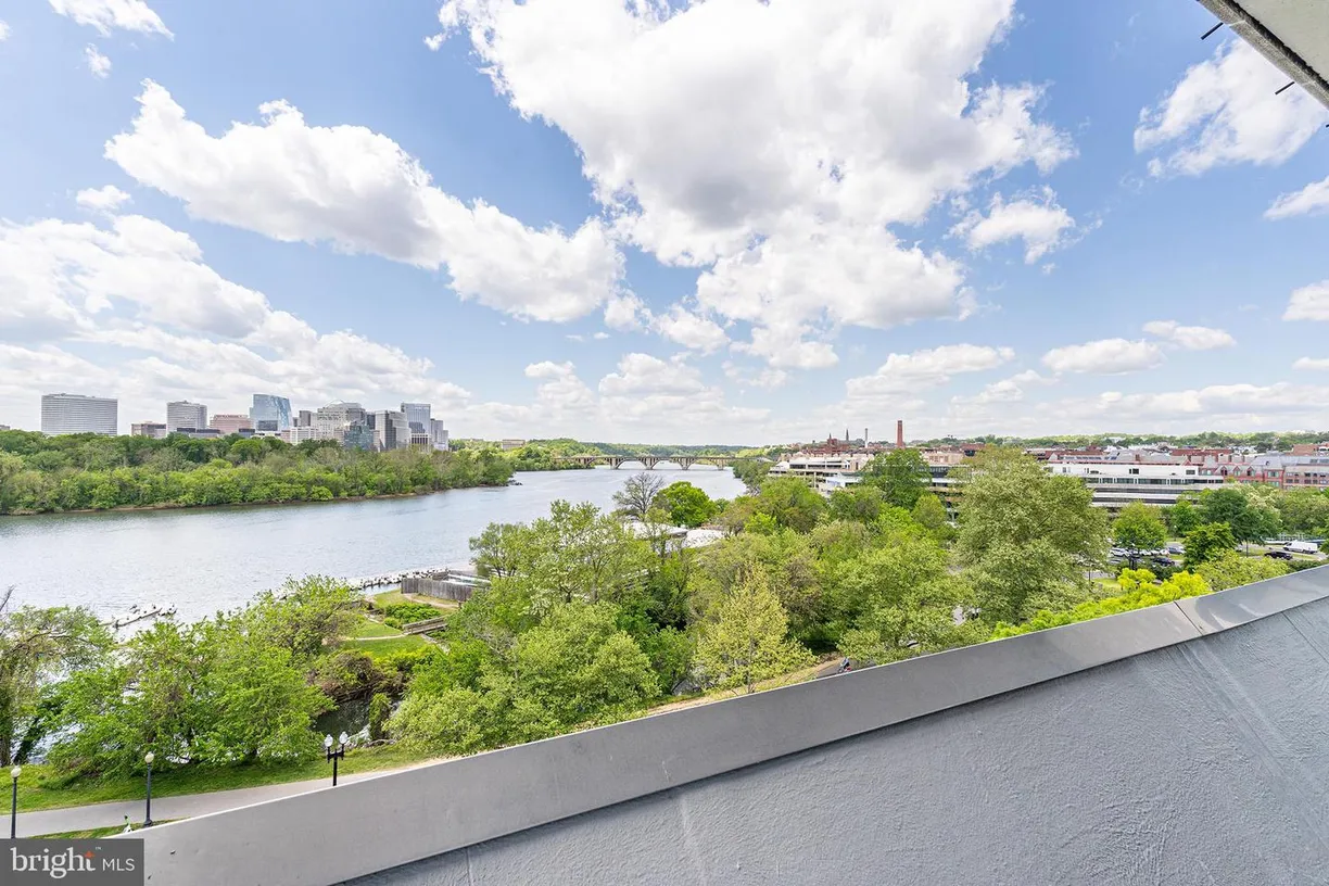 Washington Metro Area Real Estate | View 2700 Virginia Ave Nw, 802 | Listing