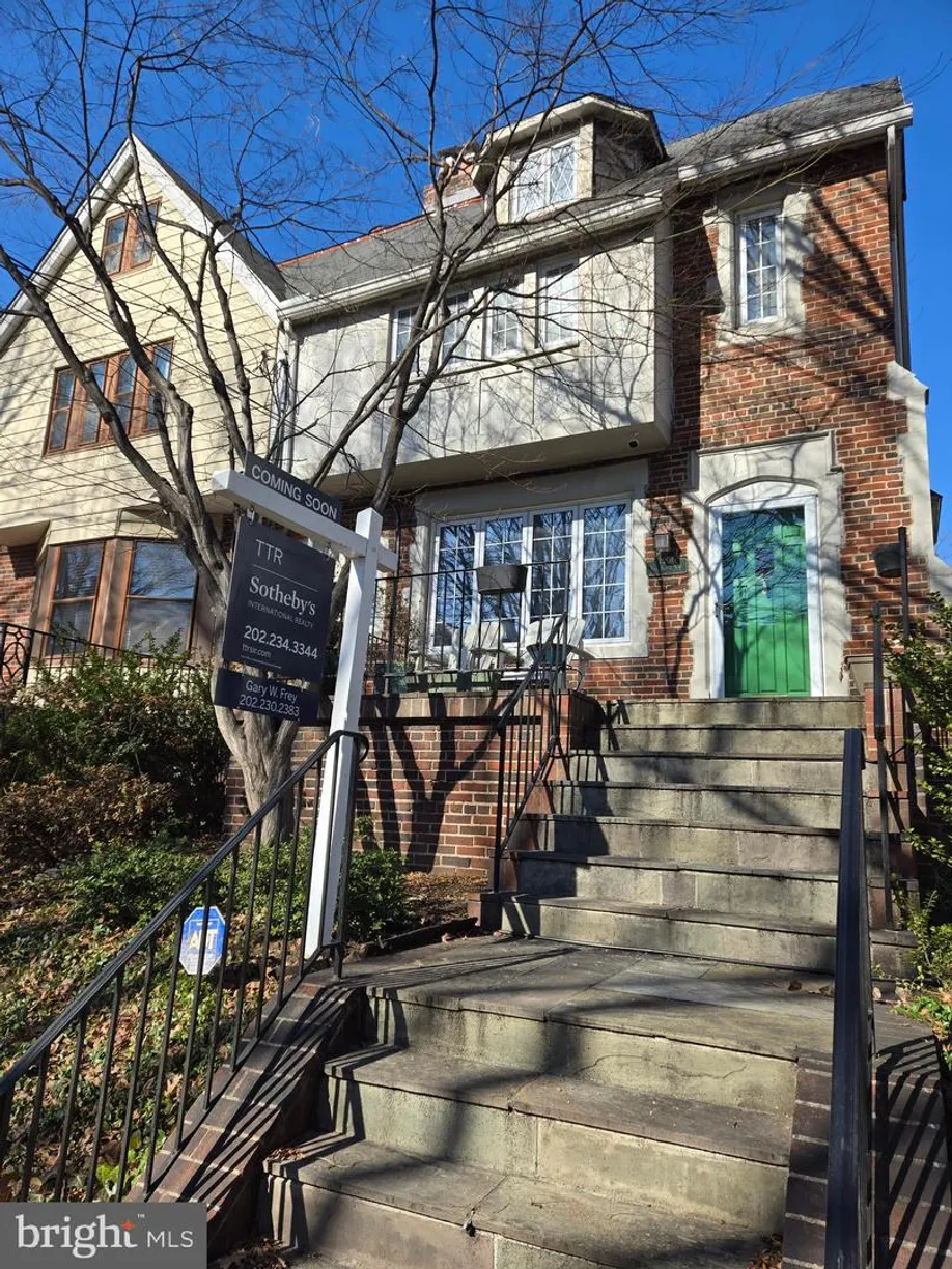 Washington Metro Area Real Estate | View 1501 Van Buren St Nw | Listing