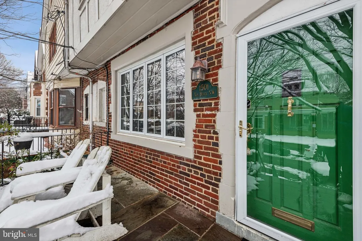 Washington Metro Area Real Estate | View 1501 Van Buren St Nw | Listing