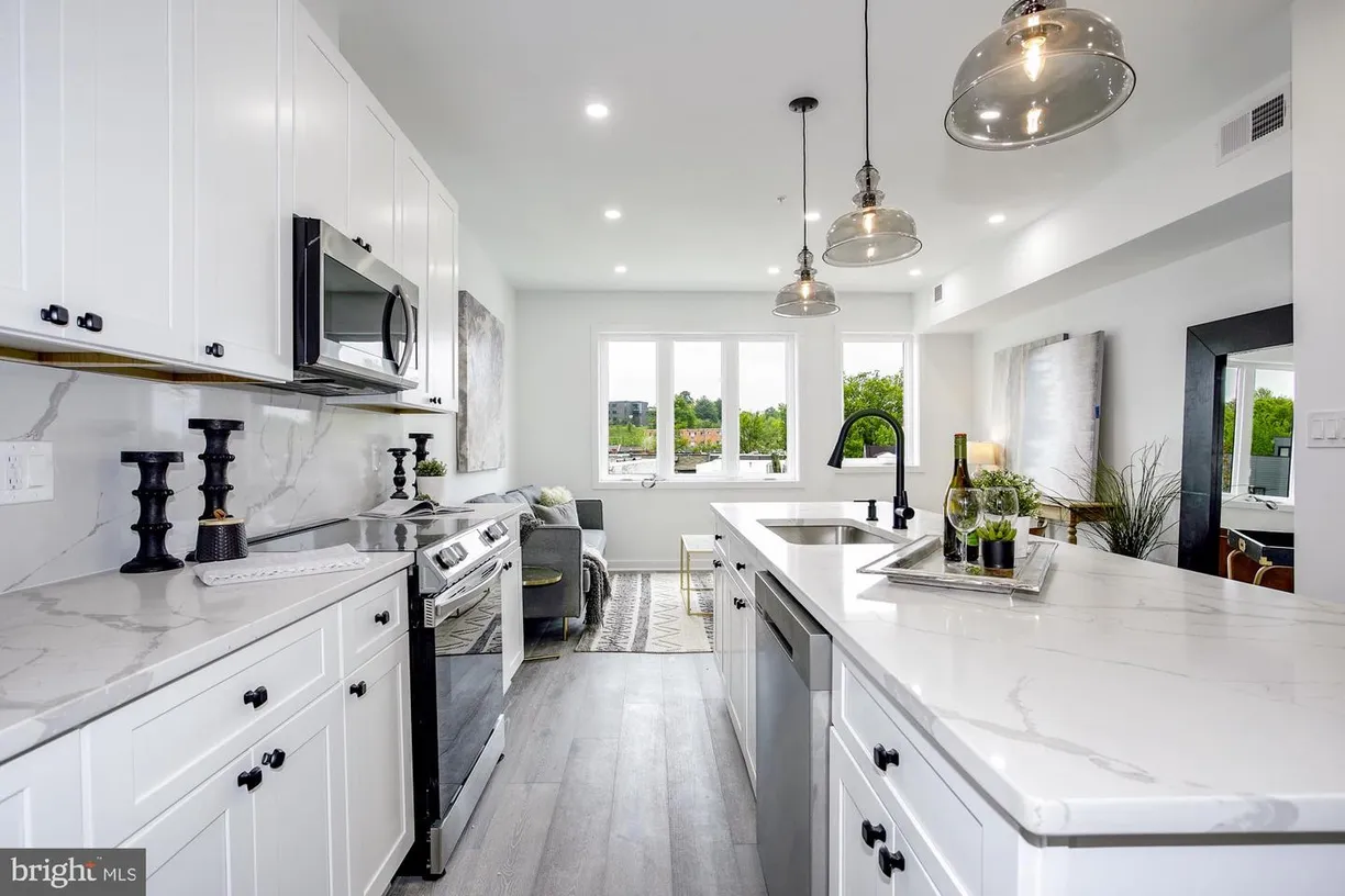 Washington Metro Area Real Estate | View 1732 Montello Ave Ne, 7 | Listing