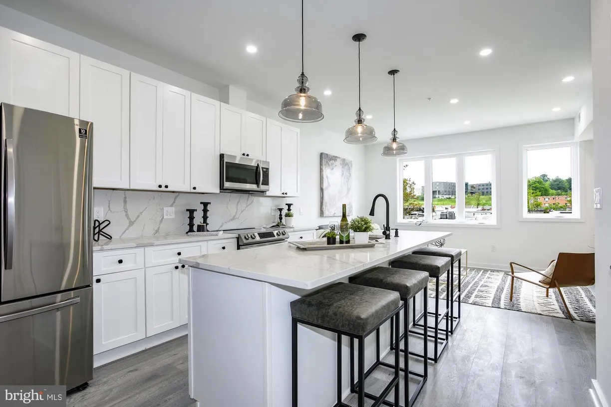 Washington Metro Area Real Estate | View 1732 Montello Ave Ne, 7 | Listing