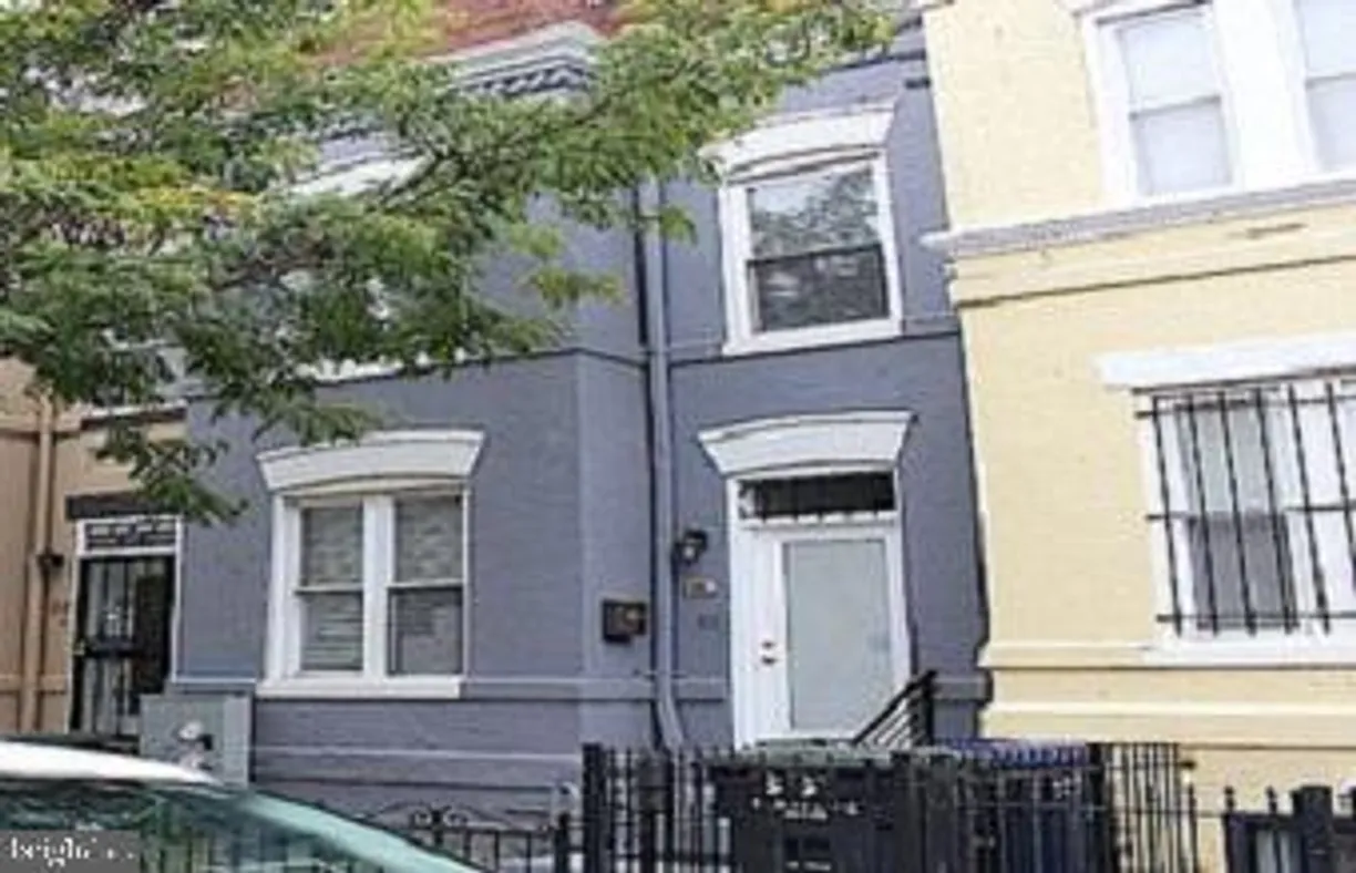 Washington Metro Area Real Estate | View 35 Hanover Pl Nw | 3 Beds