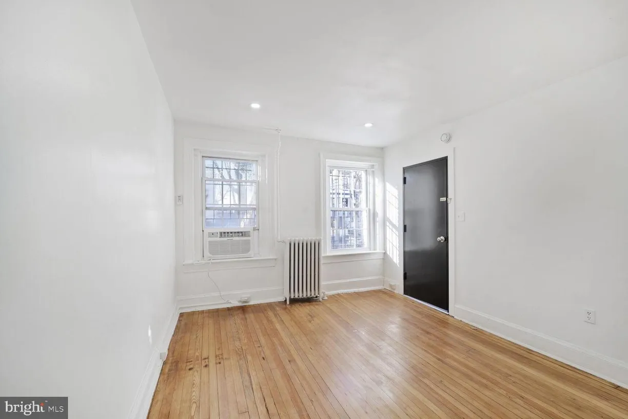 Washington Metro Area Real Estate | View 1430 A St Se, 2 | Listing