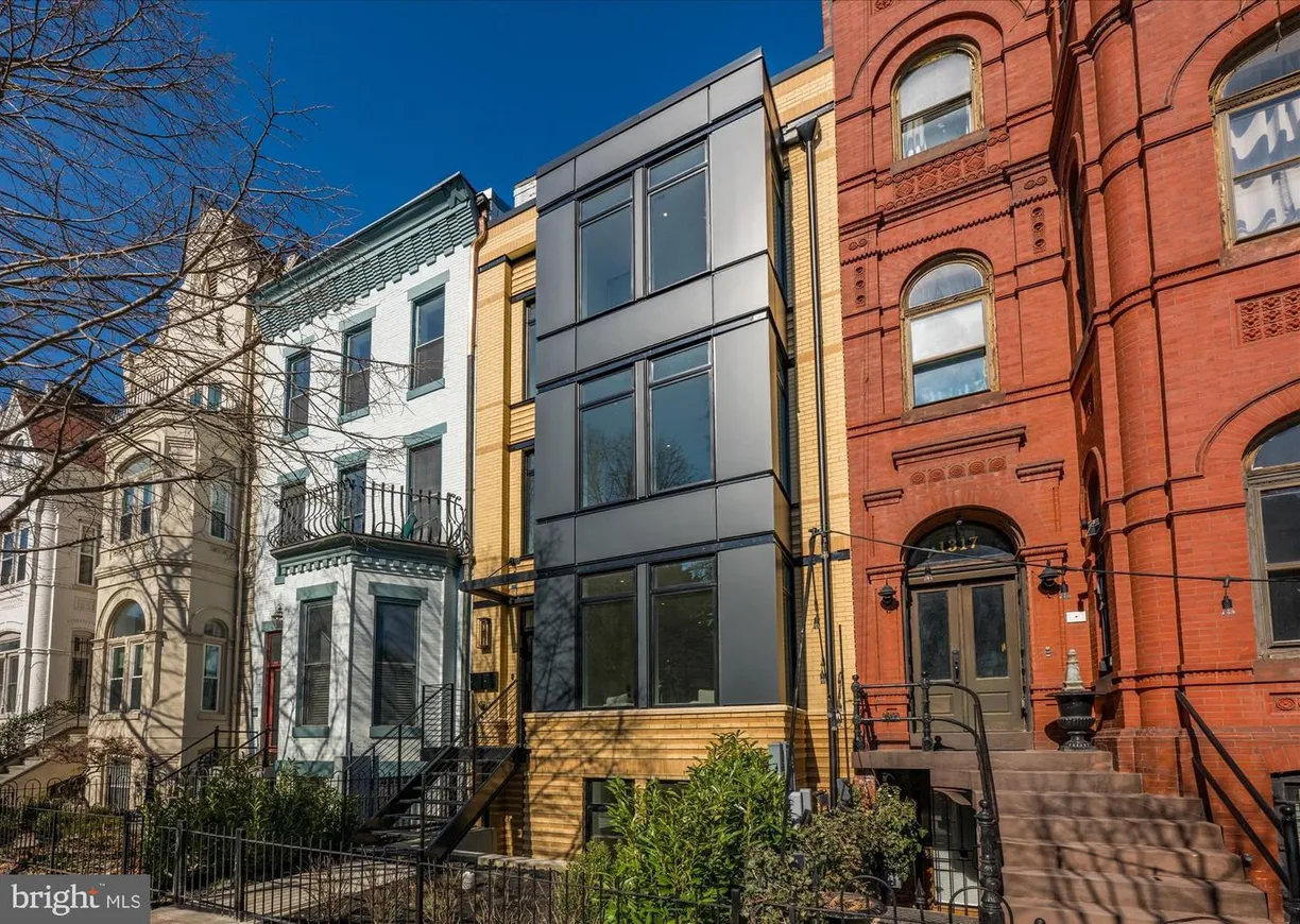 Washington Metro Area Real Estate | View 1319 R St Nw, 2101 | 3 Beds, 2 Baths