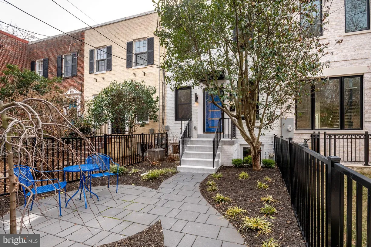 Washington Metro Area Real Estate | View 3548 Whitehaven Pkwy Nw | 4 Beds, 2 Baths