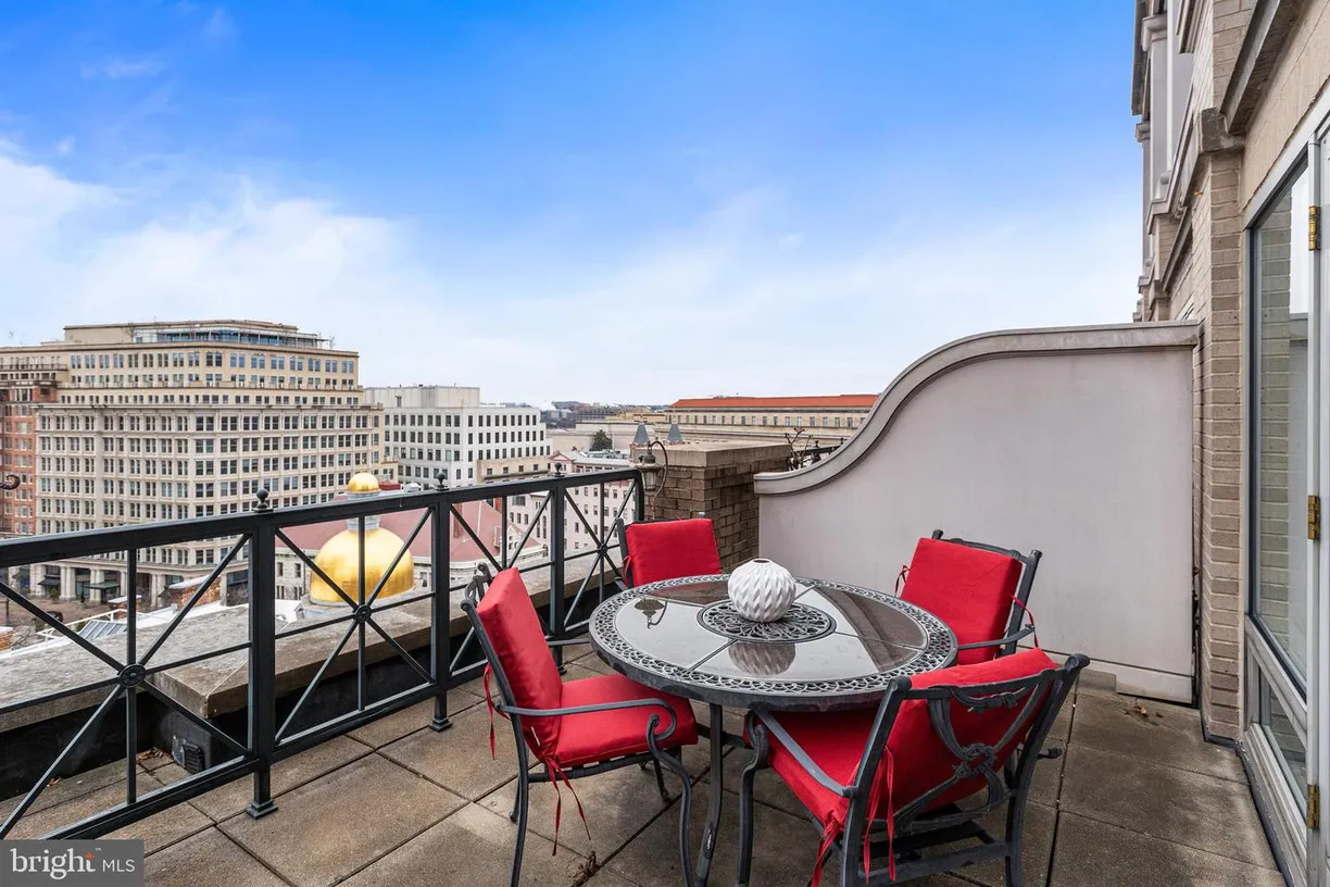 Washington Metro Area Real Estate | View 701 Pennsylvania Ave Nw, 1018 | 1 Bed