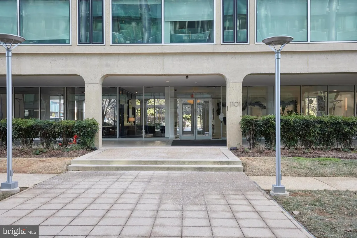 Washington Metro Area Real Estate | View 1101 3rd St Sw, 202 | Listing