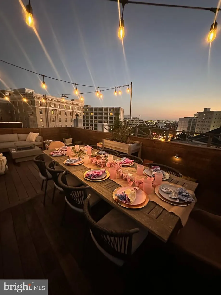 Washington Metro Area Real Estate | View 2013 Columbia Rd Nw, e | 2 Beds, 1 Bath