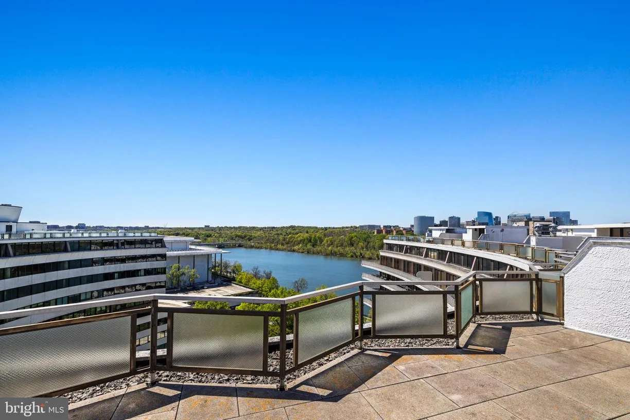 Washington Metro Area Real Estate | View 700 New Hampshire Ave Nw, 1520 | 2 Beds, 2 Baths