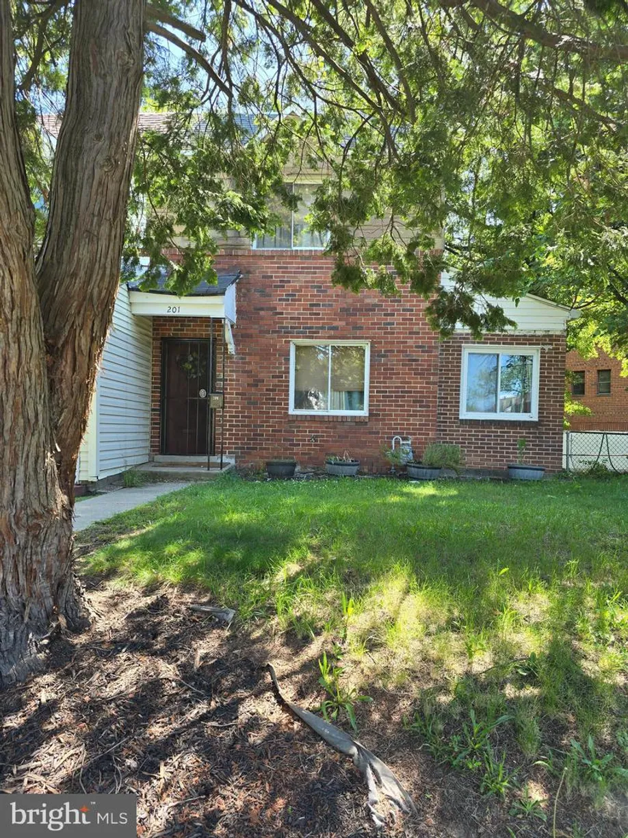 Washington Metro Area Real Estate | View 201 34th St Ne | Listing
