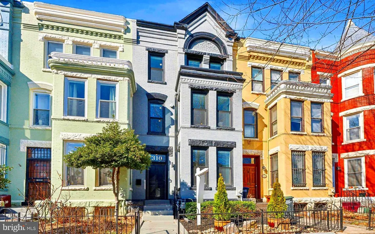 Washington Metro Area Real Estate | View 310 7th St Ne | 5 Beds, 5 Baths