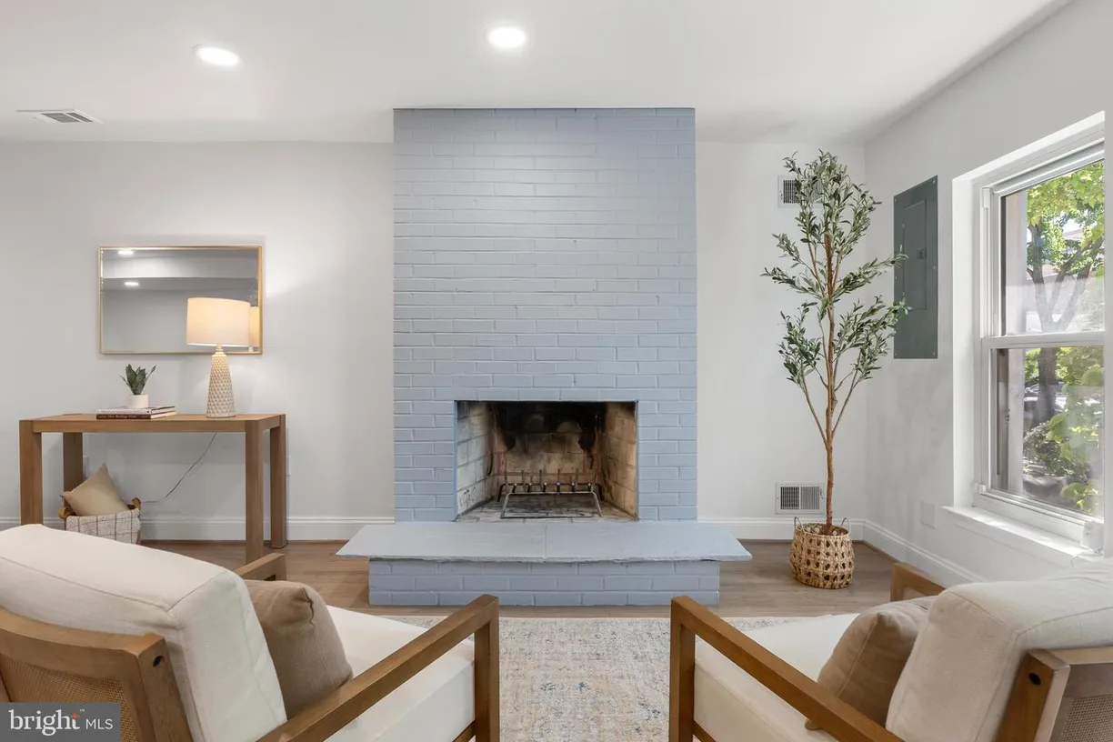 Washington Metro Area Real Estate | View 1427 S St Nw | Listing