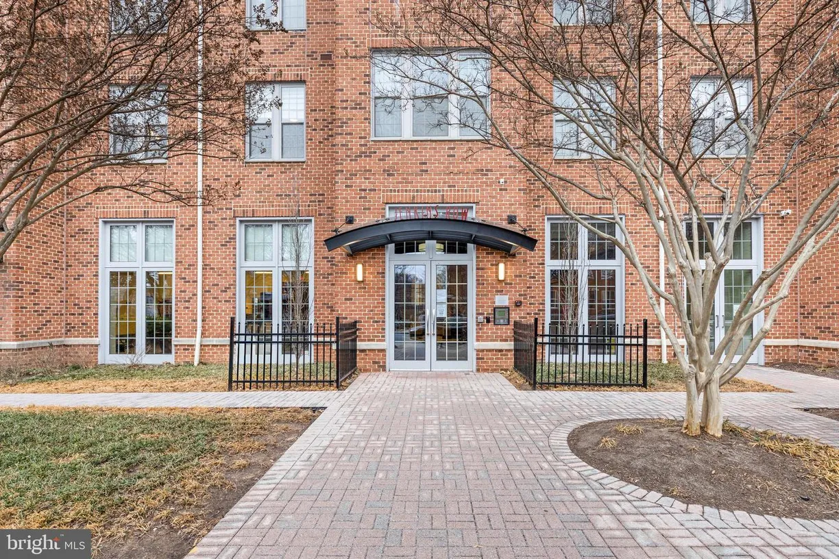 Washington Metro Area Real Estate | View 1391 Pennsylvania Ave Se, 514 | 2 Beds, 2 Baths