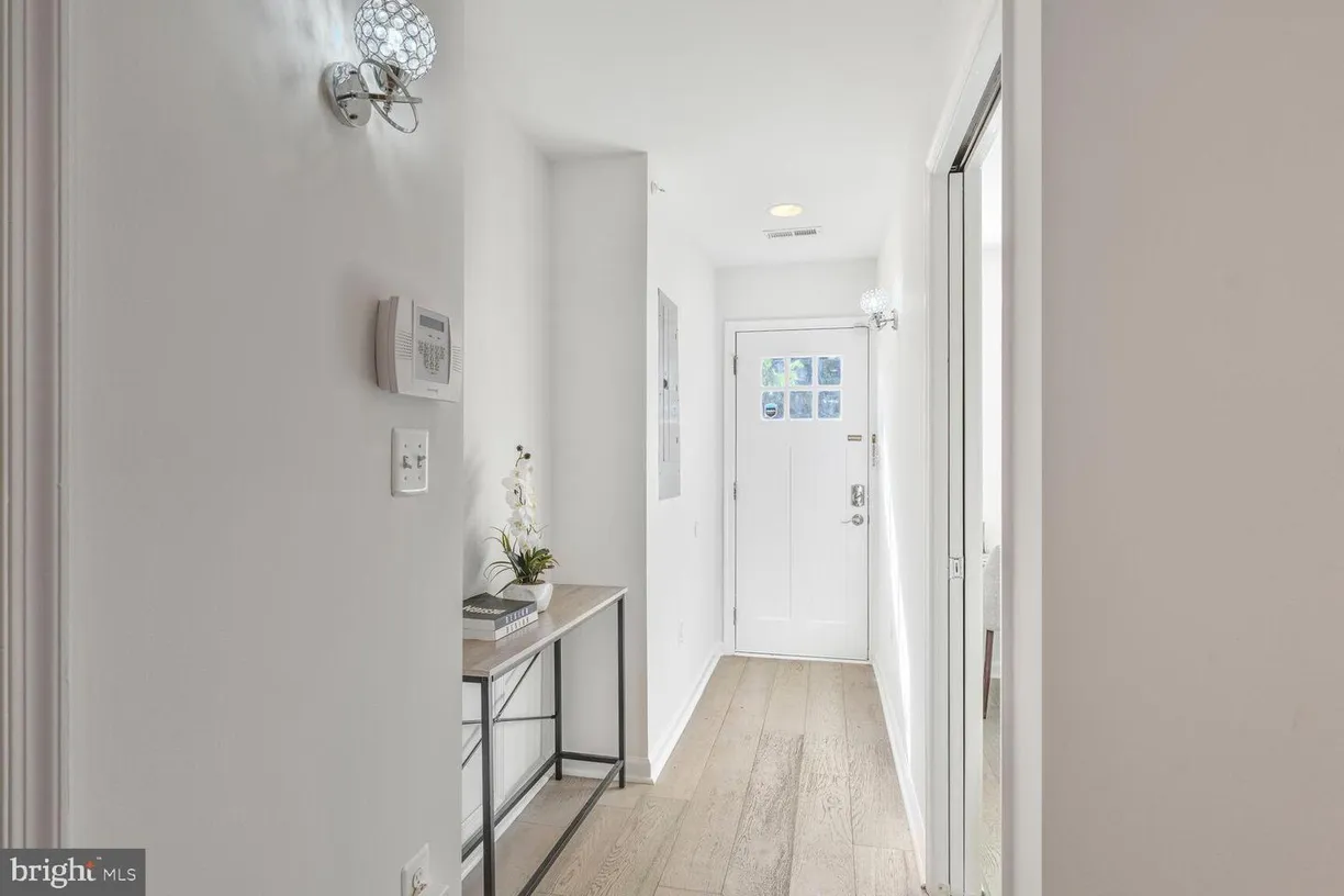 Washington Metro Area Real Estate | View 1268 16th St Ne, a | Listing