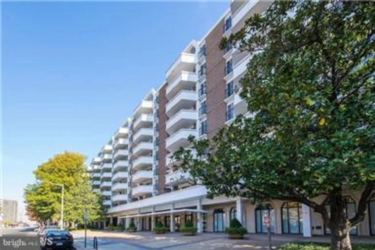 Washington Metro Area Real Estate | View 700 7th St Sw, 412 | 1 Bed