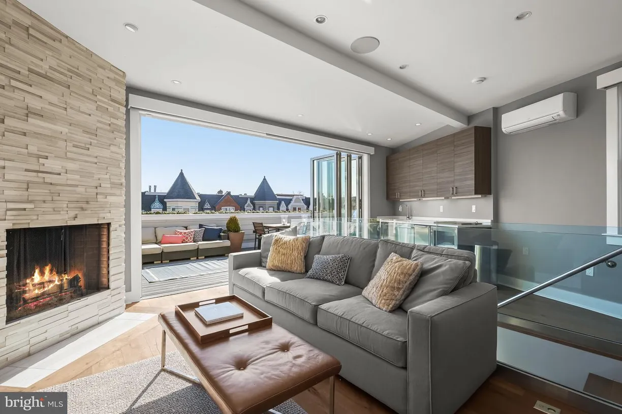 Washington Metro Area Real Estate | View 939 T St Nw | Listing