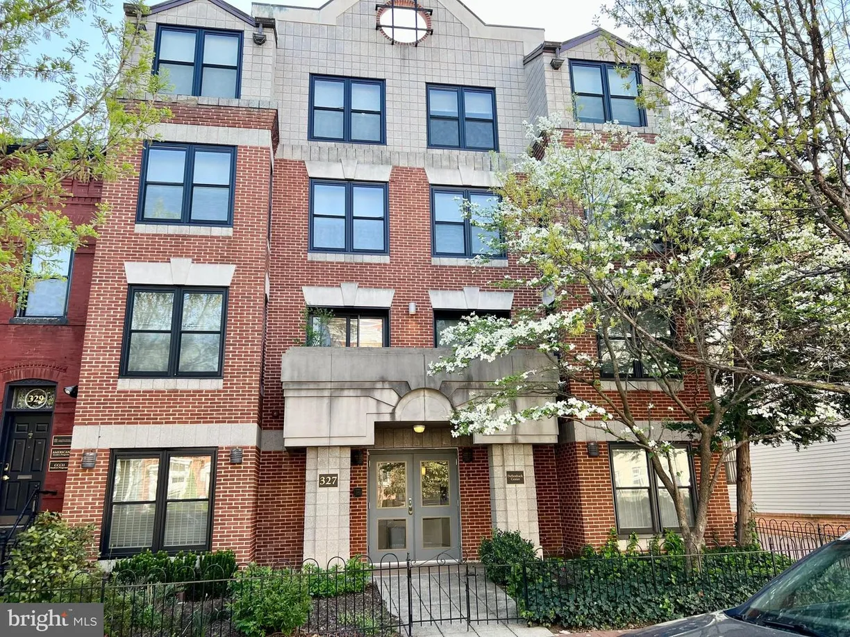 Washington Metro Area Real Estate | View 327 -329 8th St Ne, 1 | 2 Beds