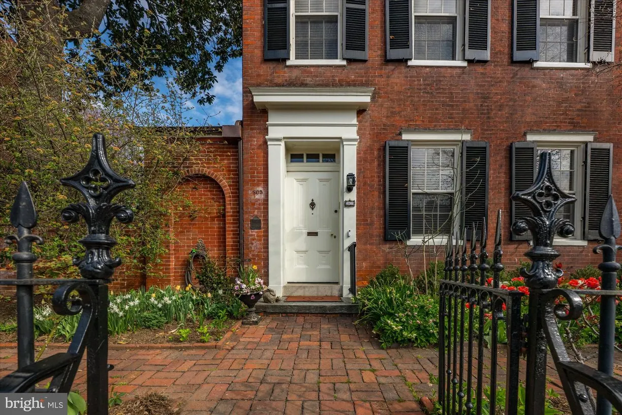 Washington Metro Area Real Estate | View 2805 P St Nw | Listing