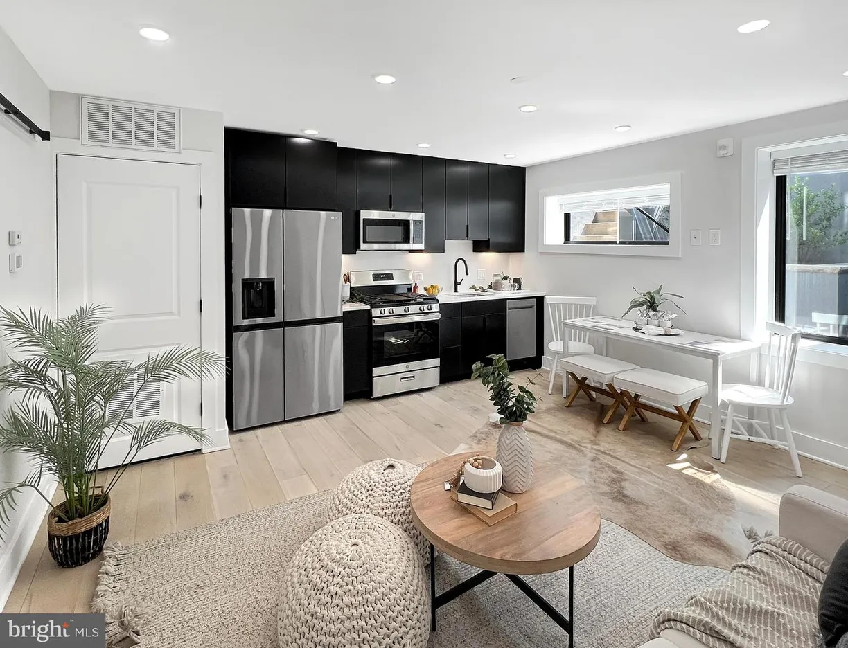 Washington Metro Area Real Estate | View 1026 18th St Ne, 1 | 1 Bed, 1 Bath