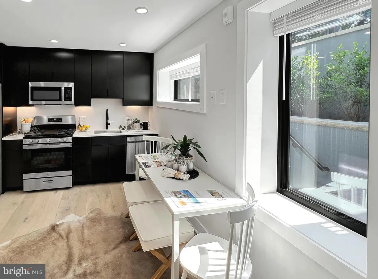 Washington Metro Area Real Estate | View 1026 18th St Ne, 1 | Listing
