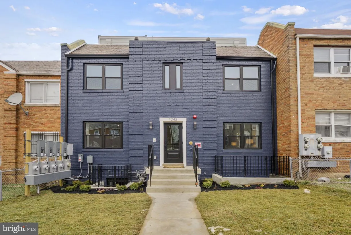 Washington Metro Area Real Estate | View 1242 Meigs Pl Ne, 3 | 3 Beds, 2 Baths