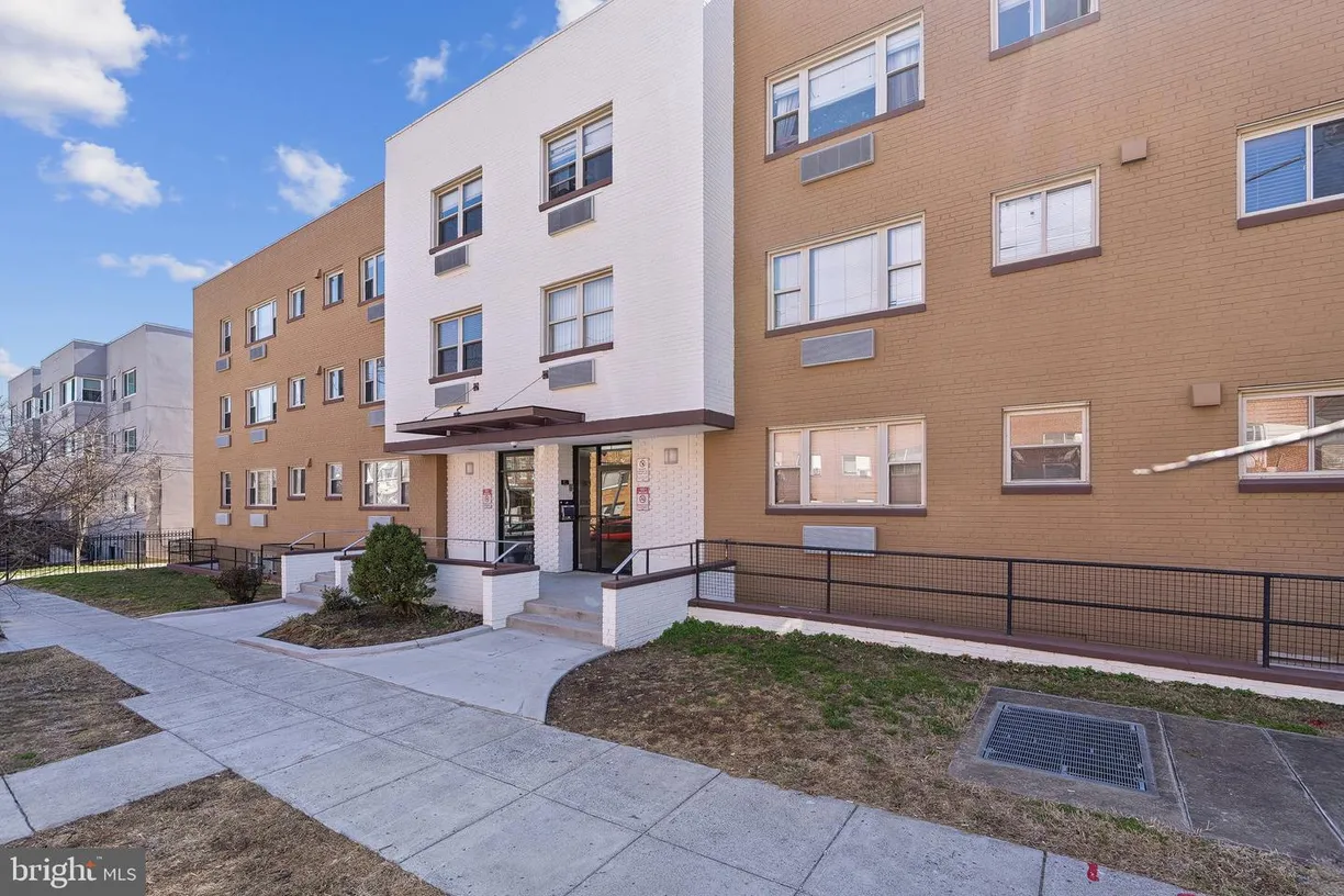 Washington Metro Area Real Estate | View 738 Longfellow St Nw, 108 | 2 Beds, 1 Bath