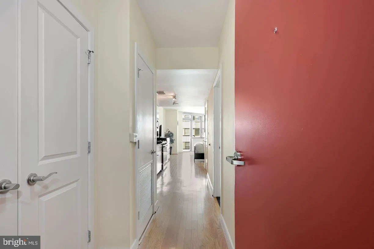 Washington Metro Area Real Estate | View 1117 10th St Nw, 905 | Listing
