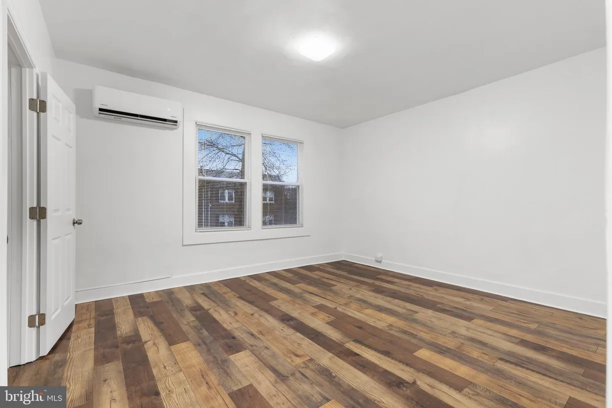 Washington Metro Area Real Estate | View 1512 Isherwood St Ne, 4 | 1 Bed