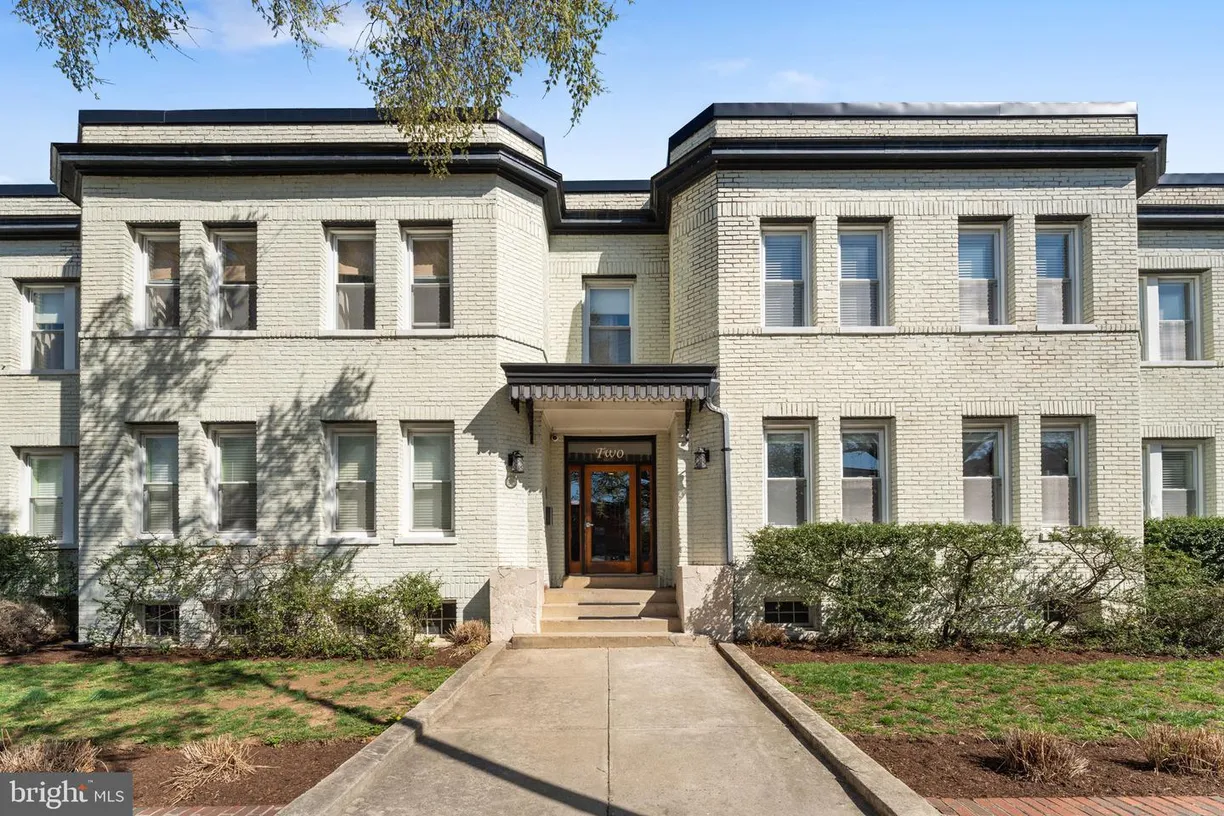 Washington Metro Area Real Estate | View 2 17th St Se, 108 | 1 Bed