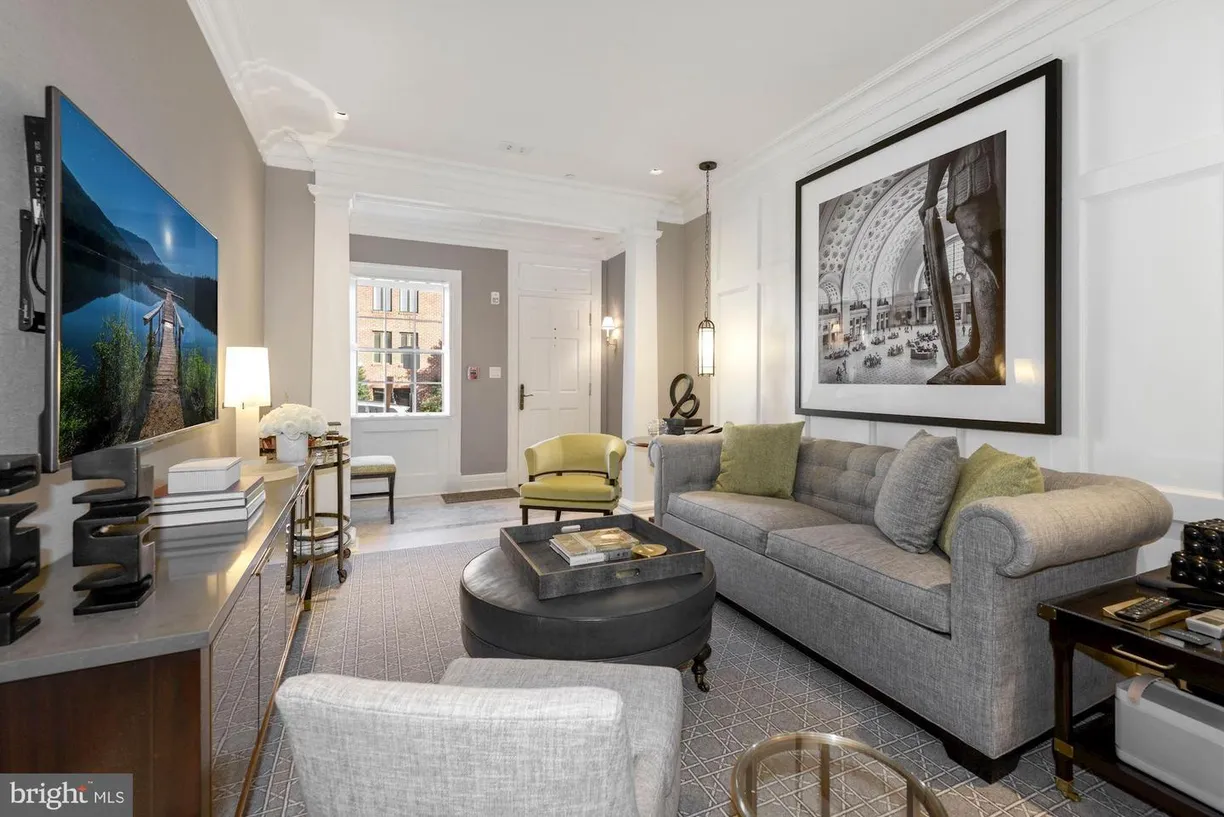 Washington Metro Area Real Estate | View 1026 31st St Nw | Listing