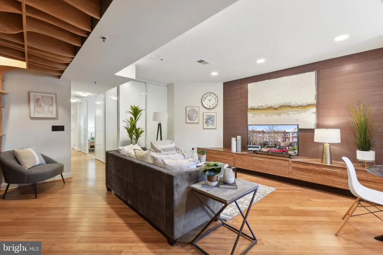 Washington Metro Area Real Estate | View 1504 17th St Nw, 2 | 1 Bed, 1 Bath
