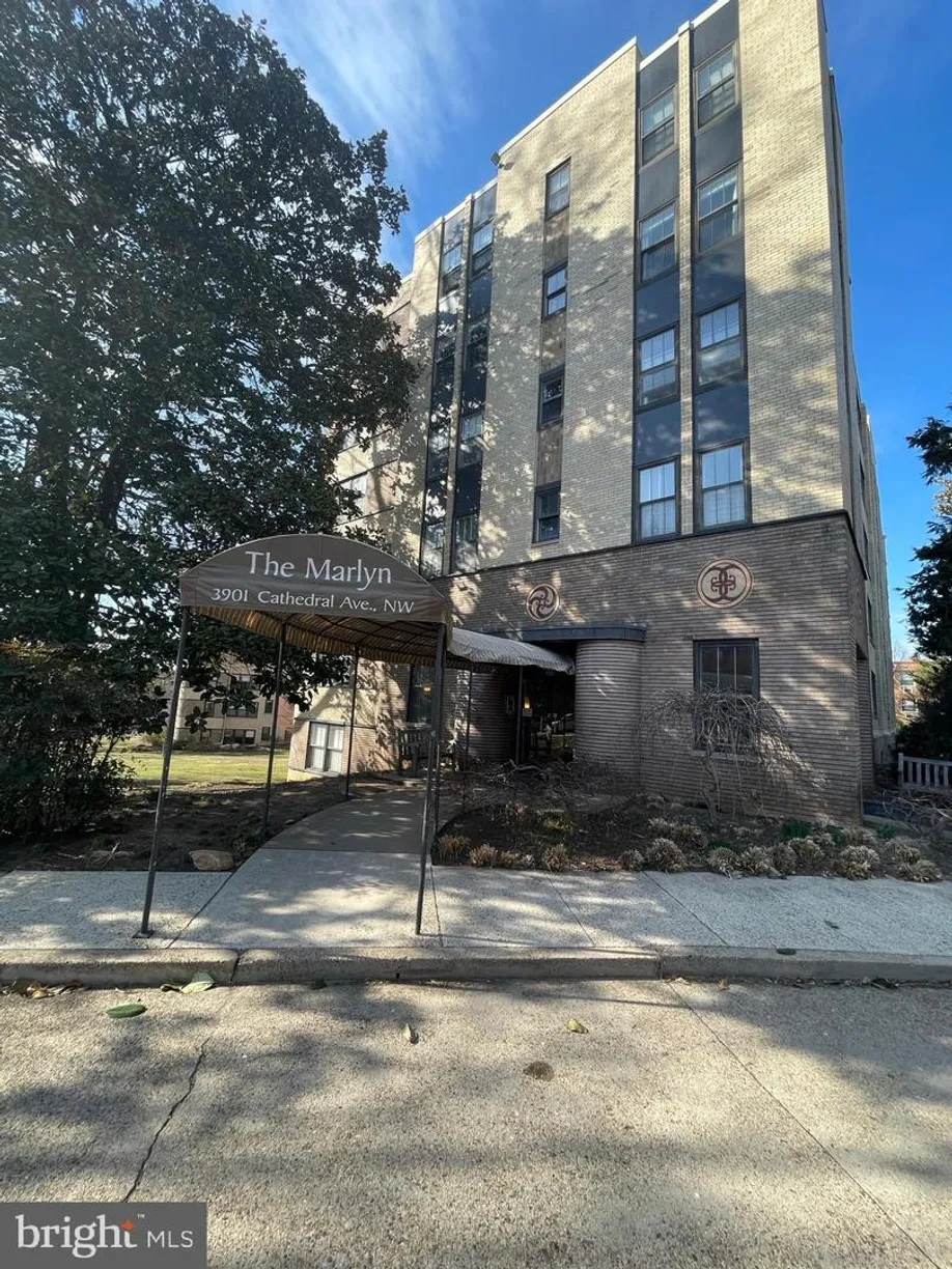 Washington Metro Area Real Estate | View 3901 Cathedral Ave Nw, 419 | 1 Bed, 1 Bath