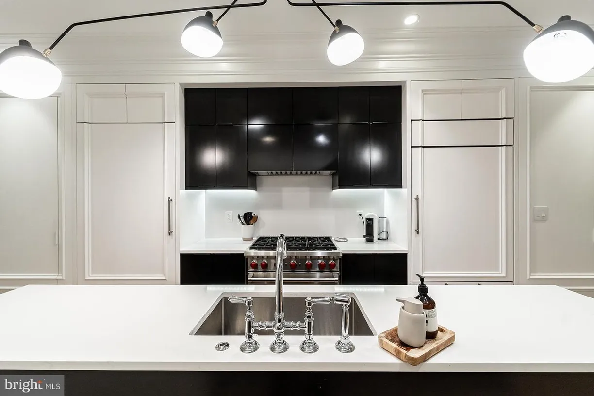 Washington Metro Area Real Estate | View 1309 R St Nw, 1 | Listing