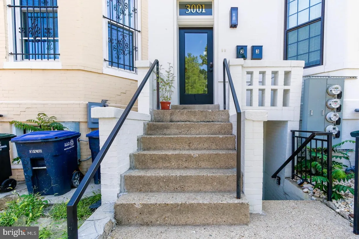 Washington Metro Area Real Estate | View 3001 11th St Nw, 1 | 2 Beds