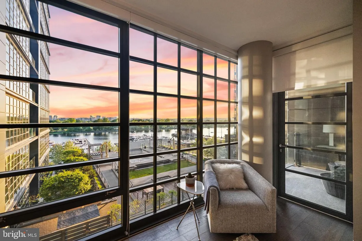 Washington Metro Area Real Estate | View 45 Sutton Sq Sw, 503 | Listing