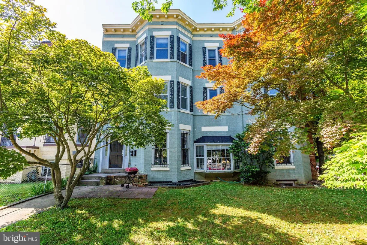 Washington Metro Area Real Estate | View 1405 North Carolina Ave Ne, b | 2 Beds