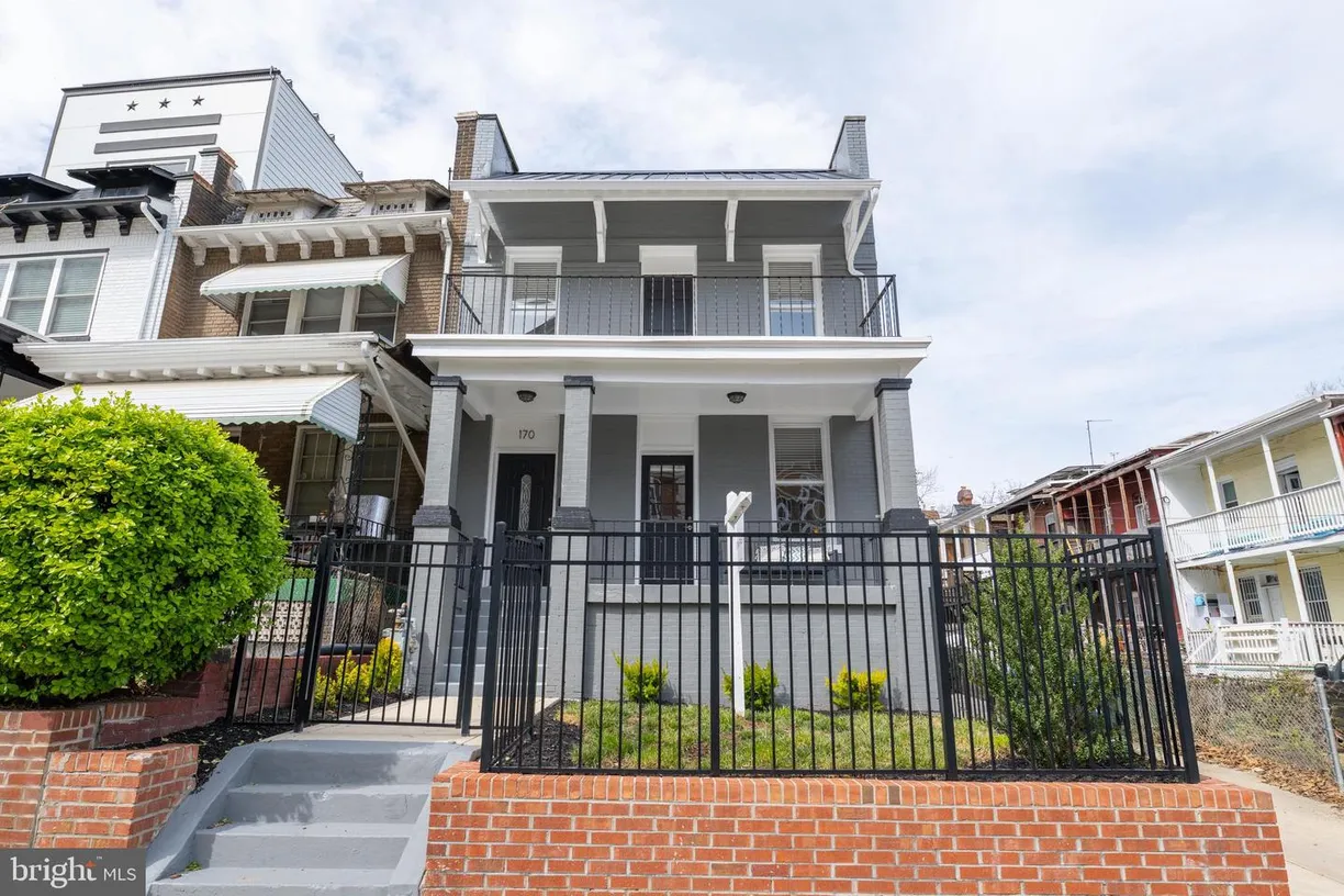 Washington Metro Area Real Estate | View 170 T St Ne | 3 Beds, 3 Baths