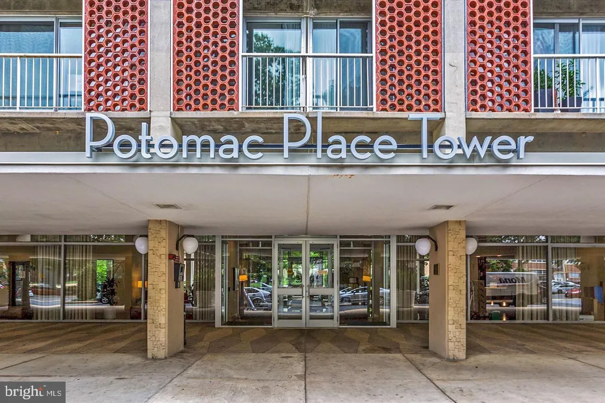 Washington Metro Area Real Estate | View 800 4th St Sw, s513 | 1 Bed