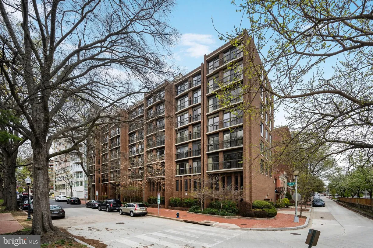 Washington Metro Area Real Estate | View 1001 26th St Nw, 507 | 1 Bed, 1 Bath