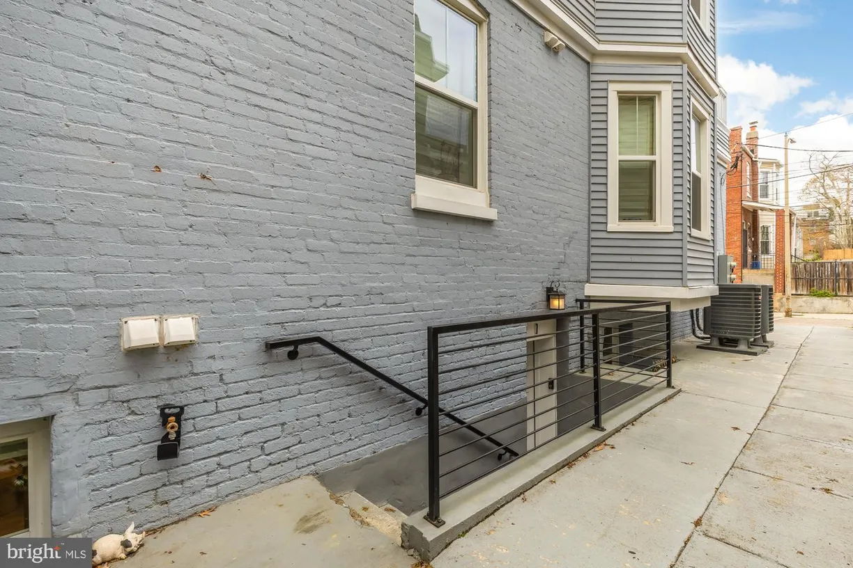Washington Metro Area Real Estate | View 909 Webster St Nw, 1 | Listing