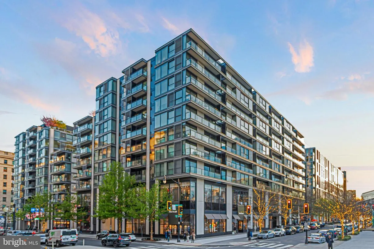 Washington Metro Area Real Estate | View 920 I St Nw, 509 | 2 Beds, 2 Baths
