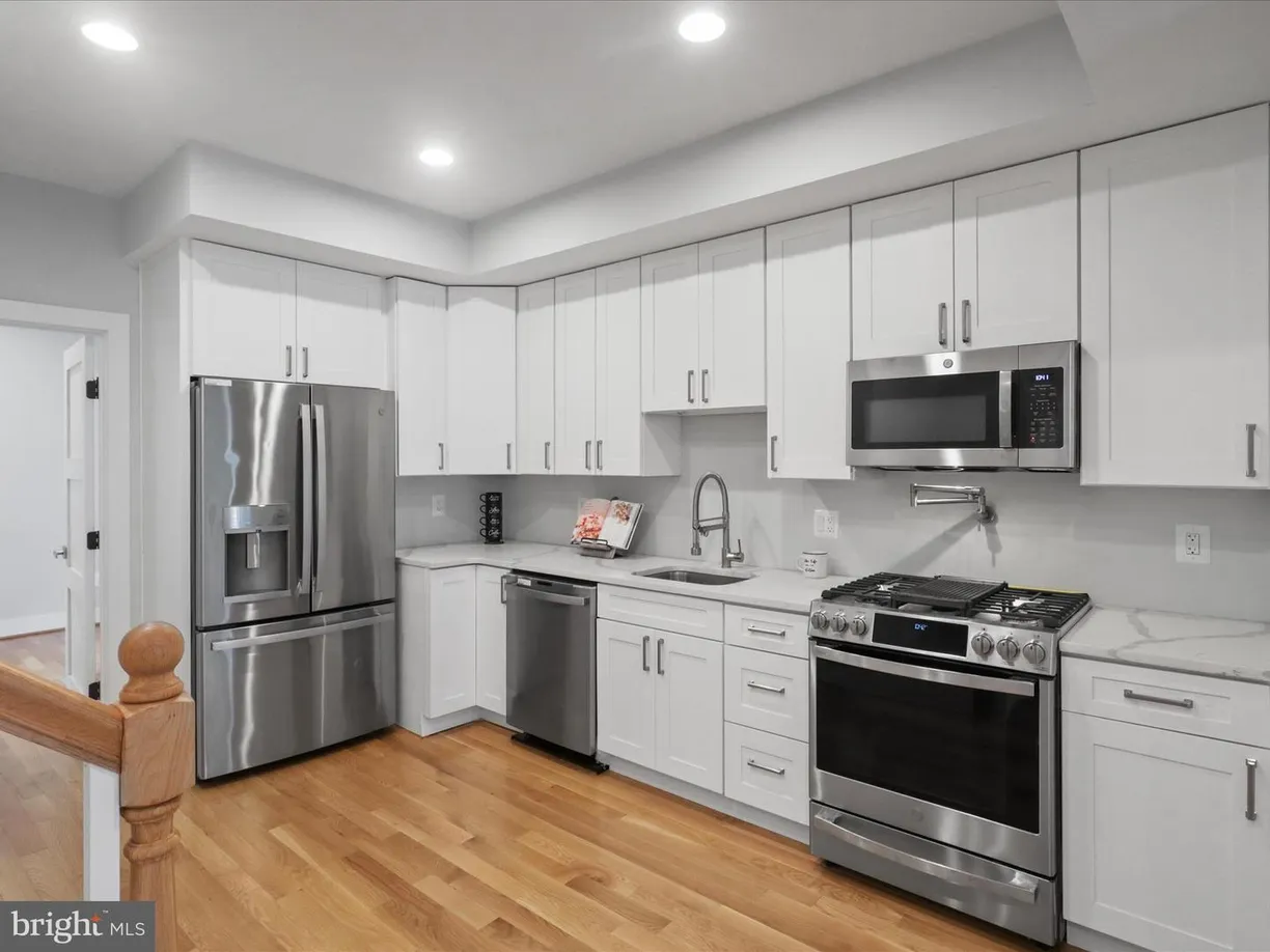 Washington Metro Area Real Estate | View 734 Harvard St Nw, 1 | 3 Beds, 3 Baths